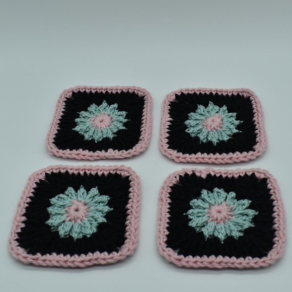 Handcrafted crocheted Daisy Flower Square Coasters set of four - Picture 4 of 6